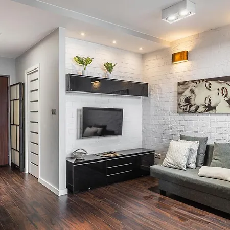 アパート Spacious Ac View Pokorna 2 Parking ワルシャワ