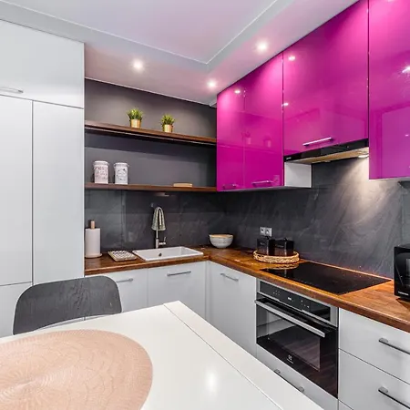 Spacious Ac View Pokorna 2 Parking Daire *