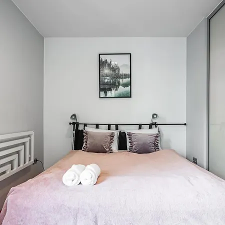 Апартаменты Spacious Ac View Pokorna 2 Parking *